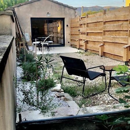Lou Atenencia Villes-sur-Auzon Exterior foto